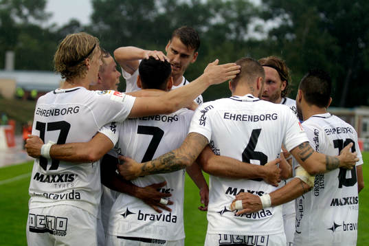 Players of Häckens celebrates