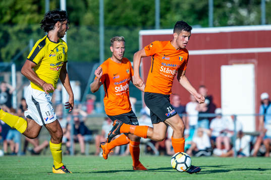 Torns Astrit Seljmani mot Lunds  Geronimo Balint
