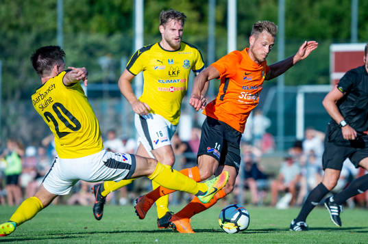 Torns Andreas Åkerlund mot Lunds André Strandberg och Martin Johansson
