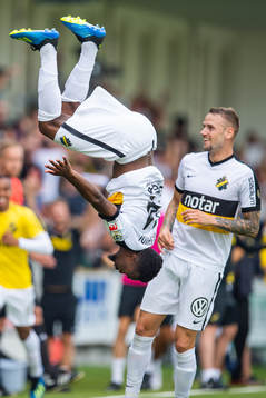 s Heradi Rashidi jublar efter 1-0-målet under fotbollsmatchen i Allsvenskan mellan GIF Sundsvall och AIK den 15 juli 2018 i Sundsvall.
