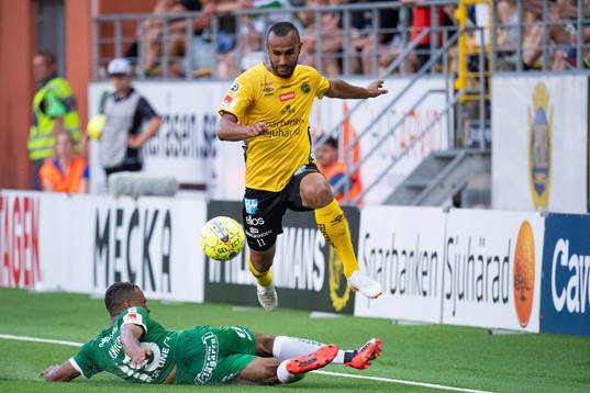 Elfsborgs Issam Jebali och Hammarbys Serge-Junior