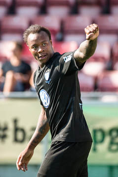 Malmö FFs Carlos Strandberg jublar