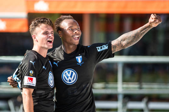 Malmö FFs Carlos Strandberg jublar