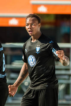 Malmö FFs Carlos Strandberg jublar