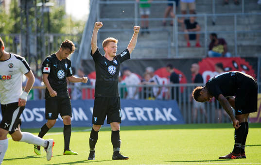 Malmö FFs Anders Christiansen jublar vid slutsignalen