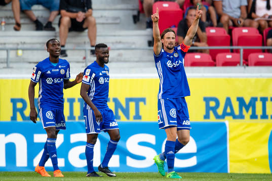 Sundsvalls Linus Hallenius jublar efter 0-2