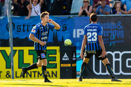 Sirius Jesper Arvidsson jublar efter 3-2 på straff