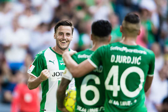 Hammarbys Jeppe Andersen jublar med Nikola Djurdjic