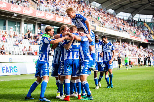IFK Göteborgs Elias Mar Omarsson jublar lagkamrater