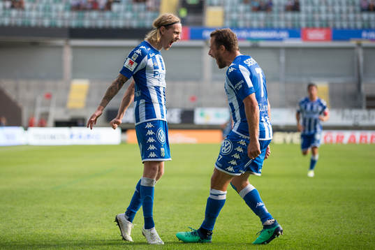IFK Göteborgs Elias Mar Omarsson jublar ihop med Tobias