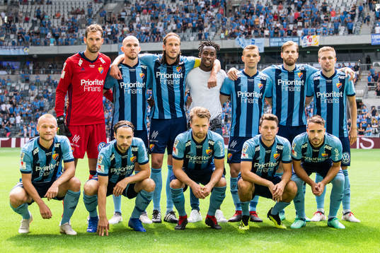 Djurgårdens startelva meed Philana Tinotenda Kadewere (vit