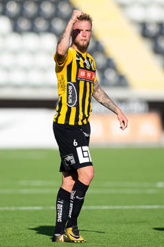 Häckens Alexander Faltsetas jublar efter 1-0