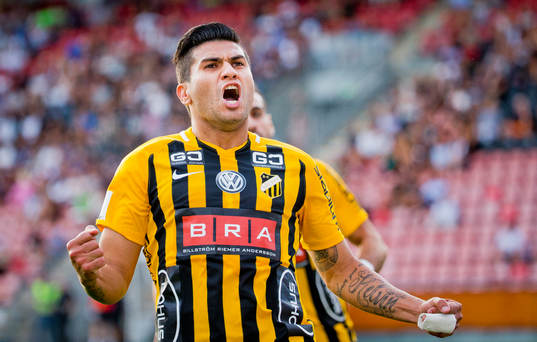 Häckens Paulinho gör mål och jublar vid 1-2 målet