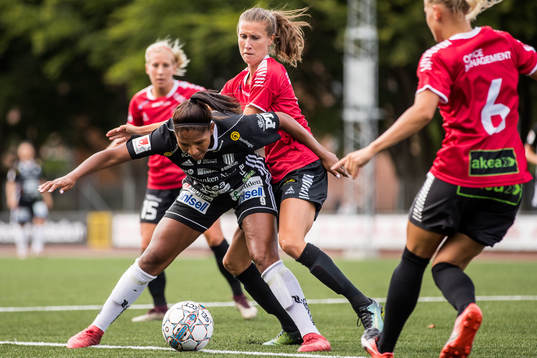 Piteås Madelen Janogy och Limhamn Bunkeflos Anna Eveliina Parikka