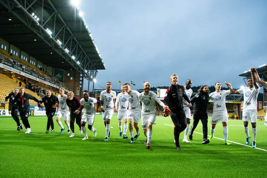 Östersunds spelare tackar tillresta supportrar