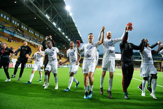 Östersunds spelare tackar tillresta supportrar