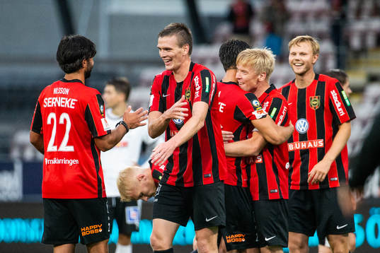Brommapojkarnas Alexander Nilsson och Jack Lahne jublar