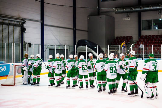 Rögles spelare jublar