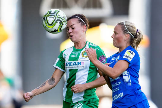 Hammarbys Amanda Johansson och Eskilstunas Julia Tunturi