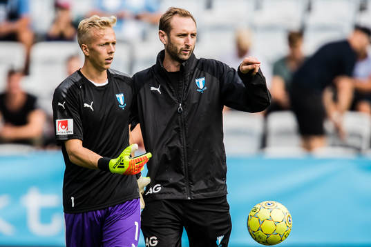Malmö FFs målvakt Walter Viitala och assisterande