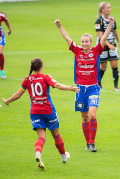 Vittsjös Emma Lundh jublar efter 1-0 målet