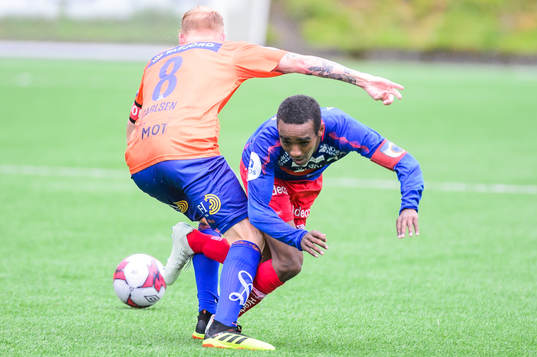 Mohammed Ahamed of Tromsdalen and Fredrik Carlsen of Aalesund