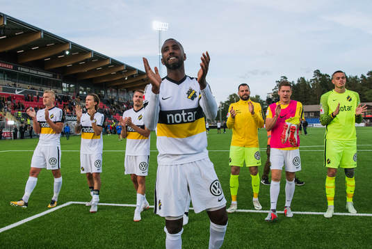 s Henok Goitom jublar