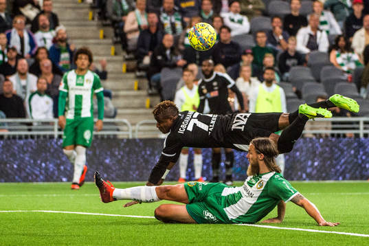 Örebros Kennedy Igboananike och Hammarbys Björn Paulsen