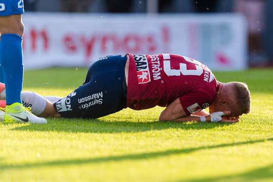 Örgrytes David Engström har ont