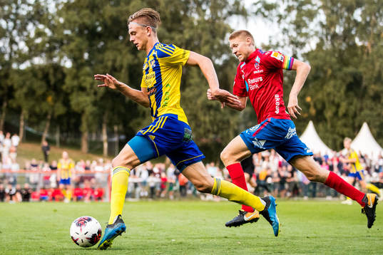 Eskilsminnes Dennis Olsson och Helsingborgs Markus