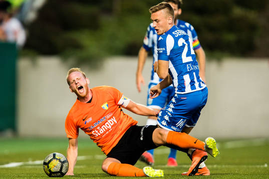 Torns Daniel Hidefält Thulin och IFK Göteborgs Sebastian Ohlsson
