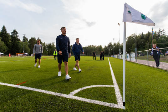 Norrköpings spelare är ute på plan