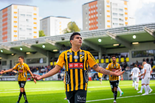 Häckens Paulinho jublar efter 5-0