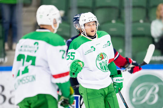 Rögles Ben Youds jublar