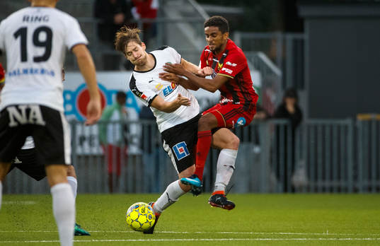 Örebros Victor Sköld och Östersunds Tesfaldet Tekie