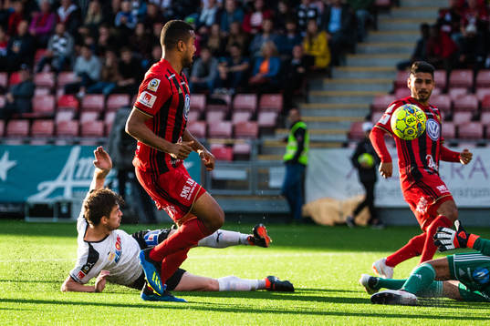 Örebros Victor Sköld gör 1-0