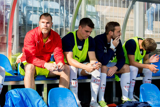 Goalkeeper Espen Bugge Pettersen of Strømsgodset at the bench