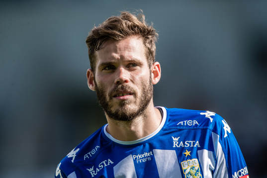 IFK Göteborgs Emil Salomonsson innan fotbollsmatchen i