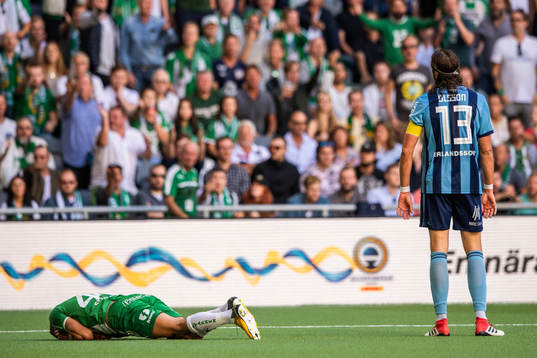 Hammarbys Nikola Djurdjic skadar sig