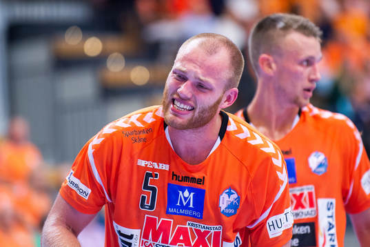 Kristianstads Arnar Freyr Arnarsson har ont
