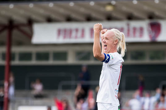 Rosengårds Caroline Seger jublar