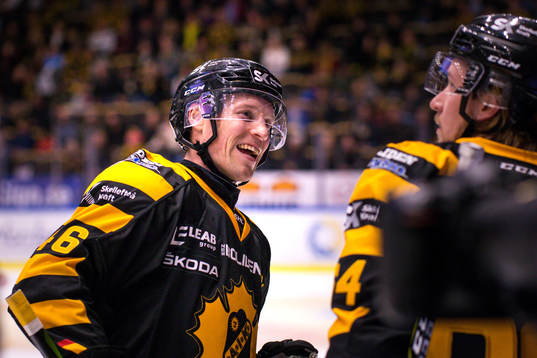 Skellefteås Mathis Olimb jublar