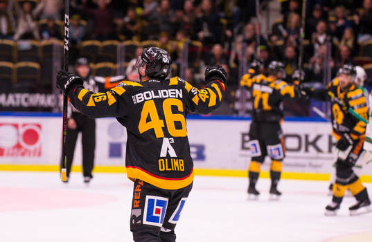 Skellefteås Mathis Olimb jublar