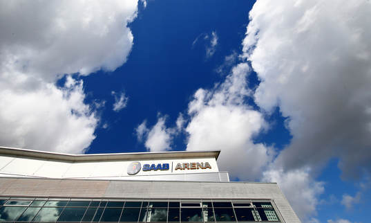 Utanför SAAB Arena
