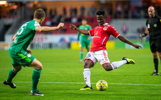 Kalmars Chima Akas och Dalkurds Alexander Ekblad