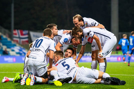 Axel Andresson of Viking celebrates with teammates after scoring 1-2 during the OBOS-ligaen match between Notodden and Viking on September 18, 2018 in Notodden.
