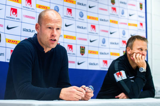 Sundsvalls tränare Joel Cedergren och Brommapojkarnas