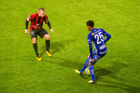 Brommapojkarnas Christopher Brandeborn och Sundsvalls