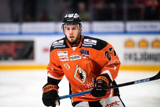 Karlskronas Matt Carey