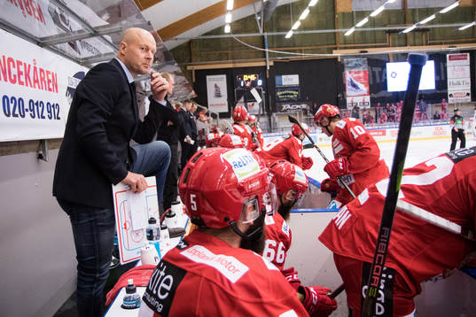 Almtunas tränare Marcus Ragnarsson